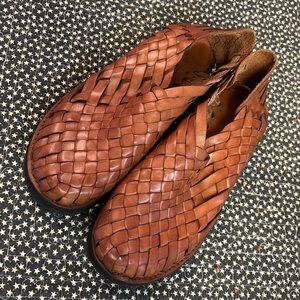 Brand X Leather closed toe huaraches Size 9